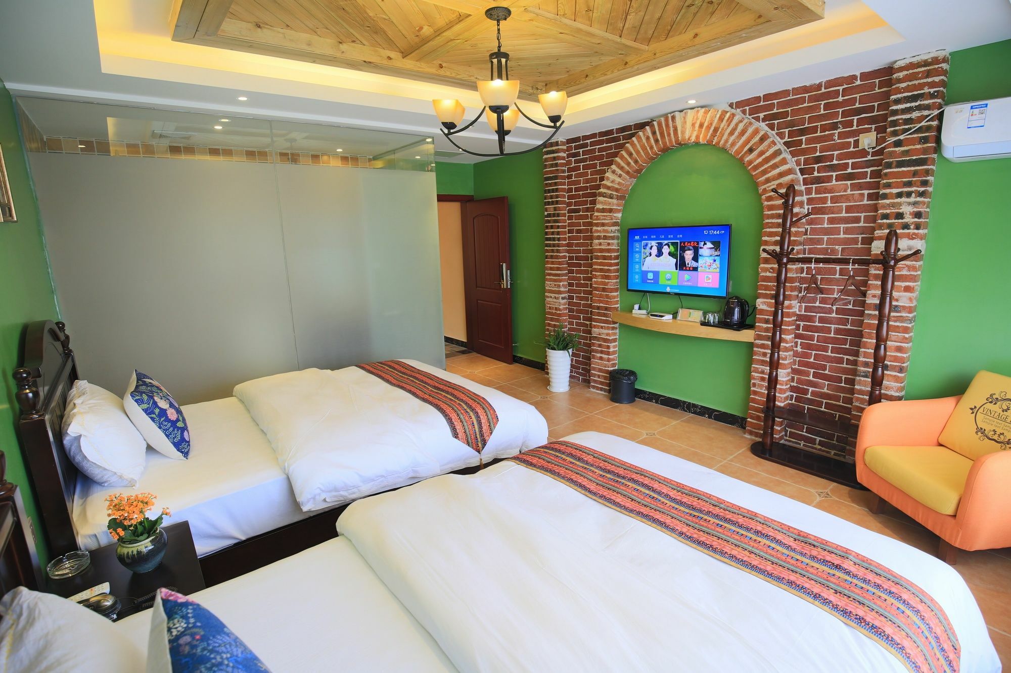The Time On The Cloud Theme Inn Улинъюань Экстерьер фото